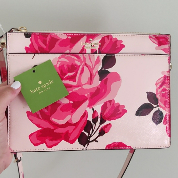 kate spade Handbags - NWT Kate Spade Cameron Street Roses handbag